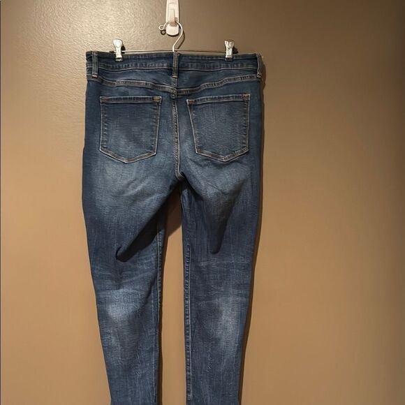 Old Navy Rockstar Distressed Blue Jeans for Women Size 12 Distressed Skinny - Picture 4 of 9